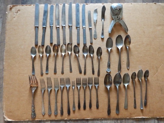 42 Piece Vintage Mixed Flatware Lot-Wm Rogers & Son, 1847 Rogers Bros, Victor S