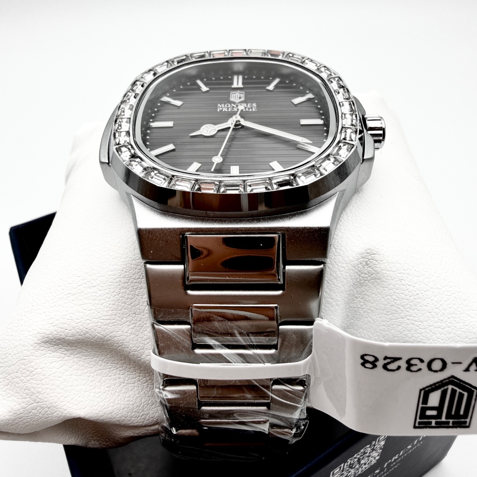 NEW MONTRES PRESTIGE x INVICTA Men's Nautilus Baguette Stainless Steel Watch NEW MONTRES PRESTIGE x INVICTA Men's Nautilus Baguette Stainless Steel Watch