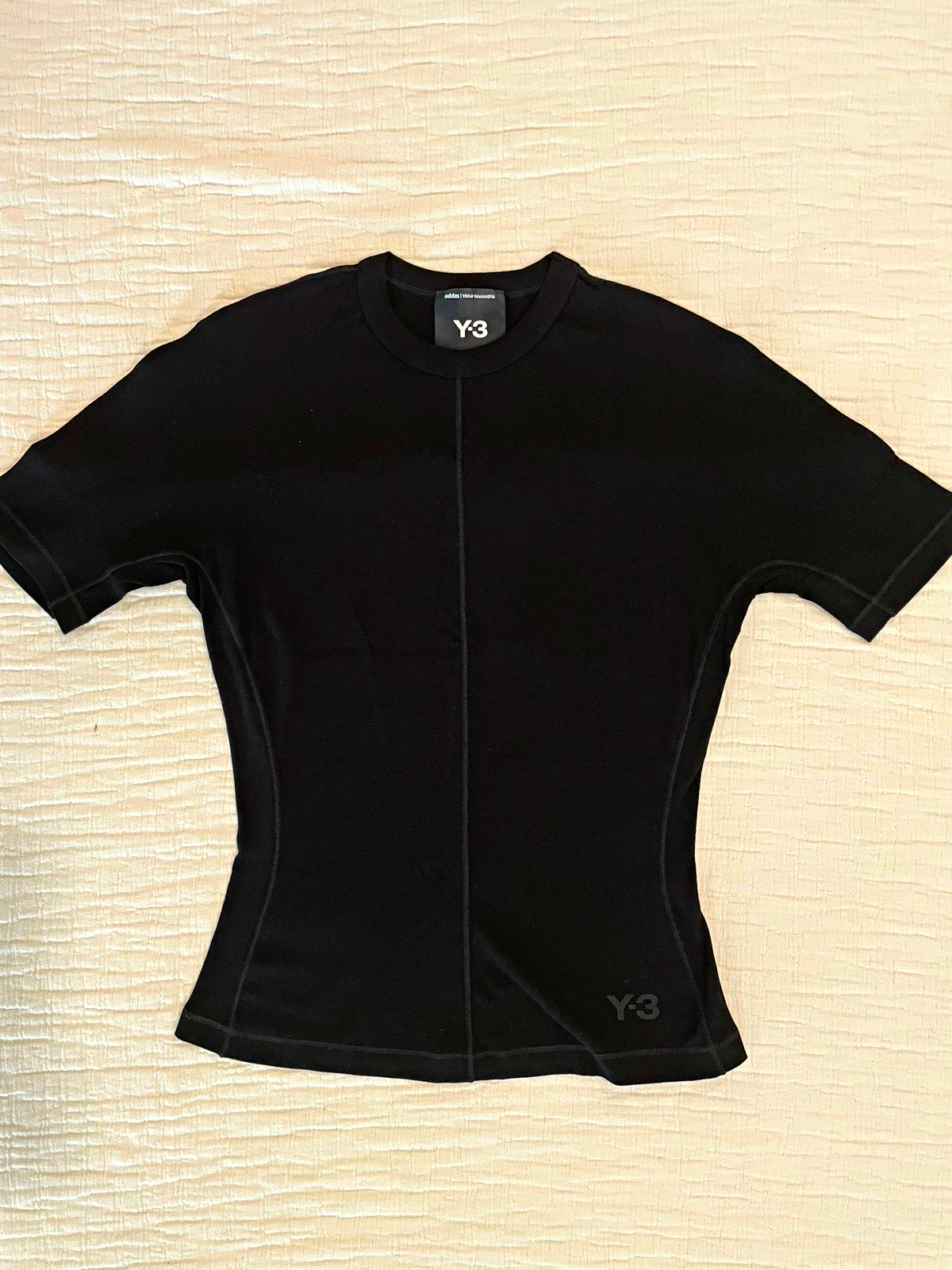Y-3 Yohji Yamamoto HY1249 Women\'s Black Fitted Crew Neck SS Tee Size M Y-3 Yohji Yamamoto HY1249 Women\'s Black Fitted Crew Neck SS Tee Size M