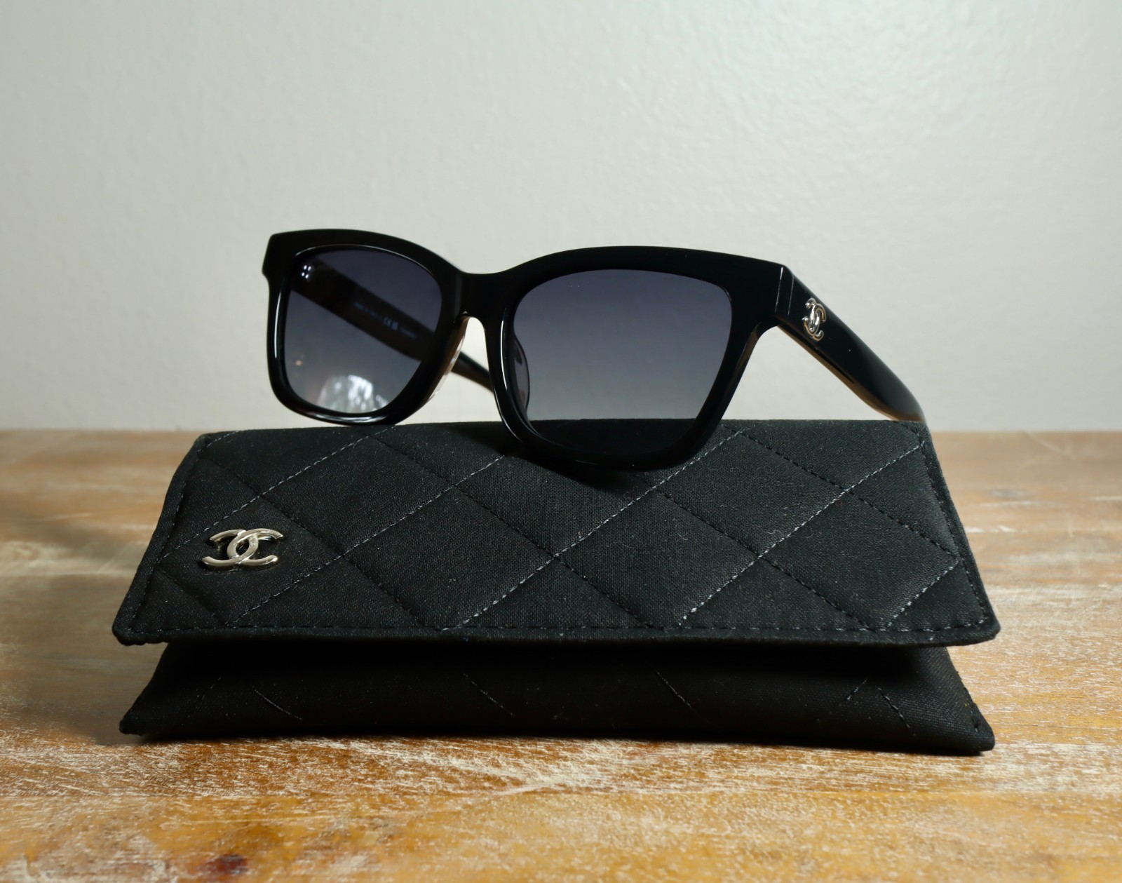 CHANEL 5417 Urban Vintage Square Sunglasses 54mm Black/Gray Lens 100% UV