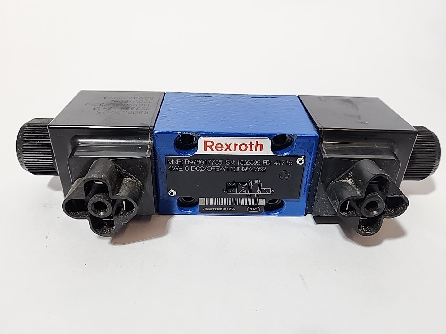 Rexroth R978017735, 4WE 6 D62/OFEW110N9K4/62 Directional Control Valve