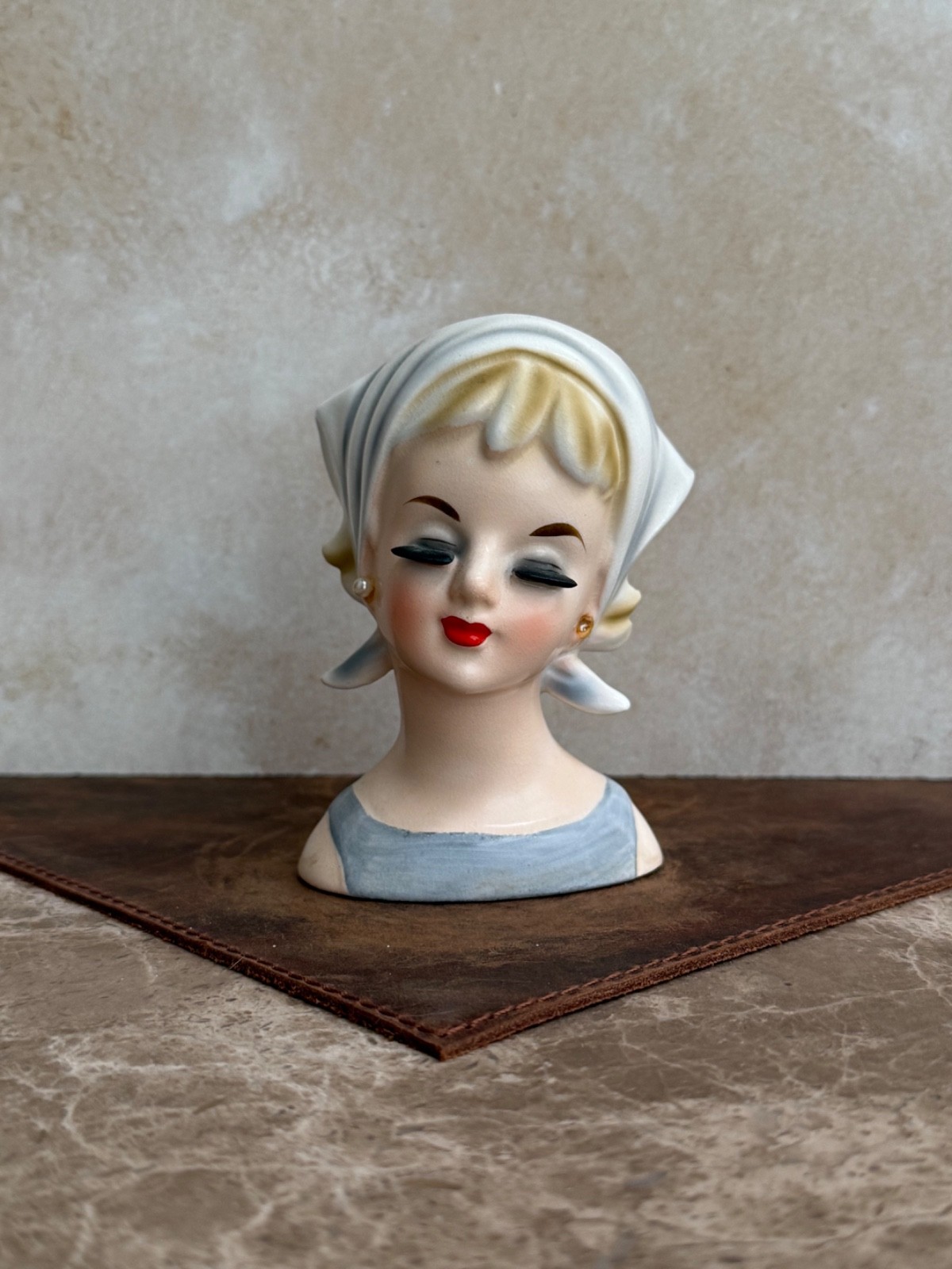 VINTAGE LADY HEAD VASE **SCARCE** MINIATURE LEGO BLONDE WITH GRAY-BLUE DRESS 4.5 VINTAGE LADY HEAD VASE **SCARCE** MINIATURE LEGO BLONDE WITH GRAY-BLUE DRESS 4.5