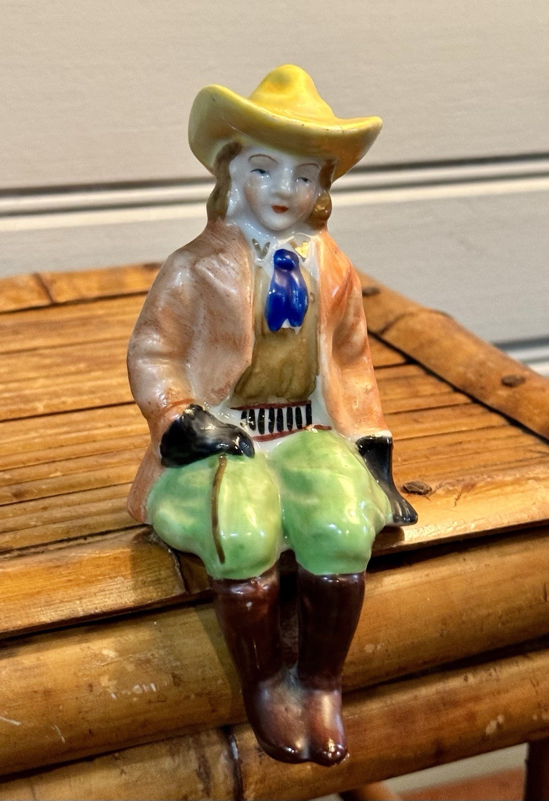 Vintage Japanese Porcelain Shelf Sitter
