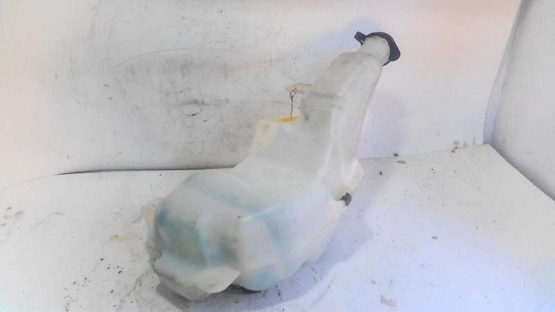 2005-2009 Cadillac SRX Windshield Washer Reservoir W/O Headlamp Washers OEM