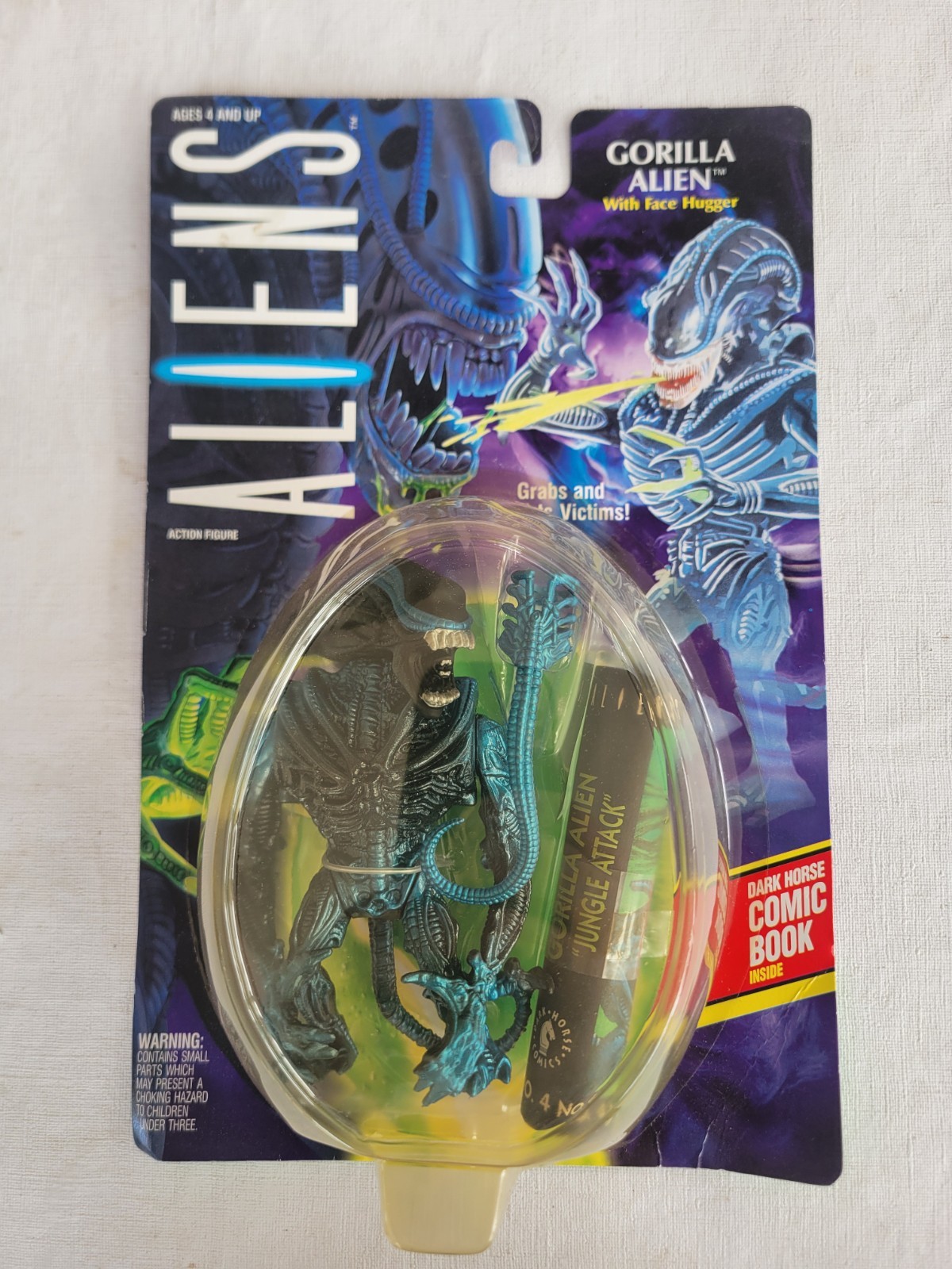 Aliens Kenner Vintage 1992 Action Figure Gorilla Alien with Face Hugger NOC