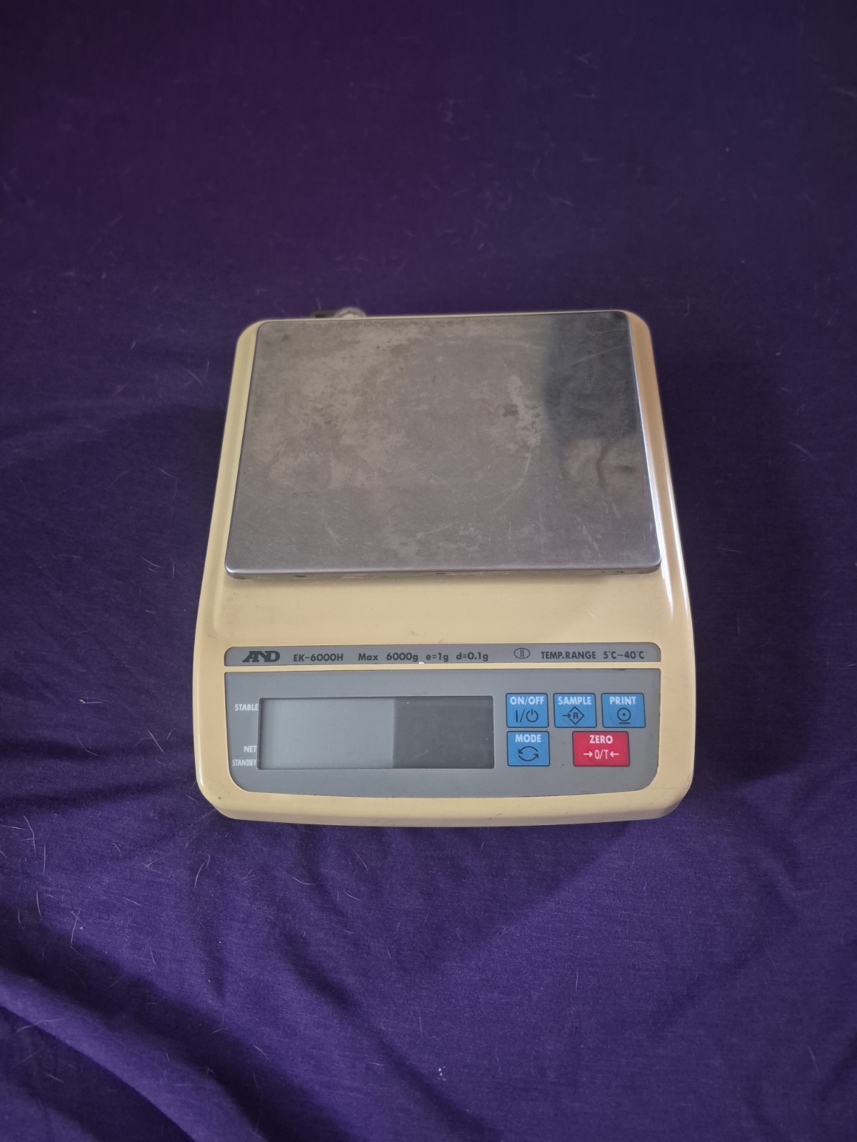 A&D EK-6000i Precision Lab Balance Compact Scale 6000x1g,NTEP,Legal For Trade