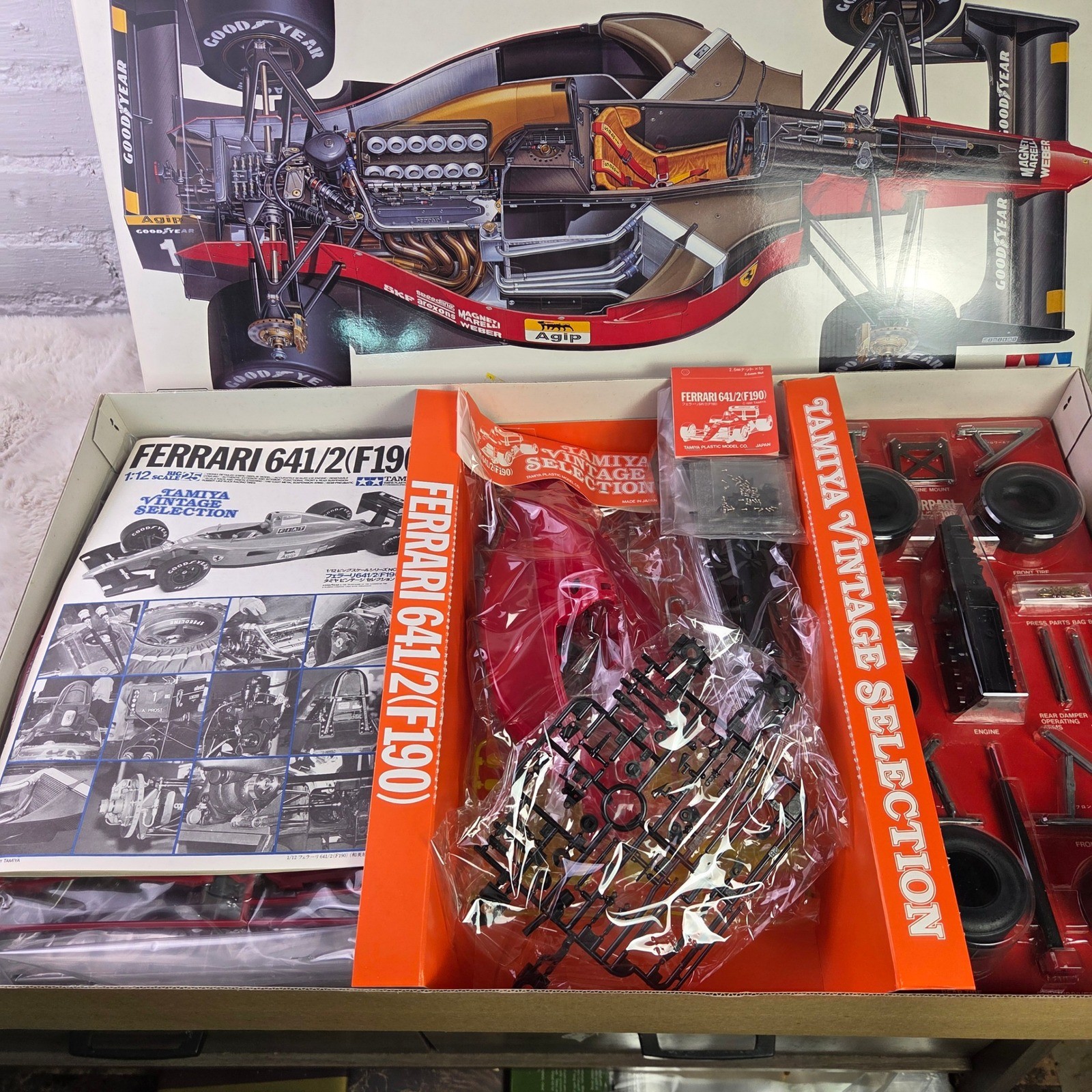 Tamiya 1/12 Ferrari 641/2 F190 Vintage Selection Big Scale Model Kit 12027