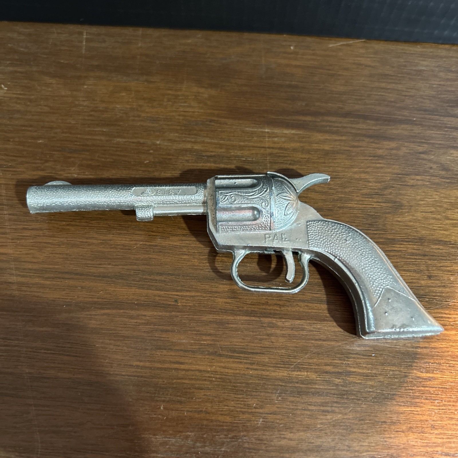 Vintage Metal Daisy PAL Toy Cap Pistol Gun Vintage Metal Daisy PAL Toy Cap Pistol Gun