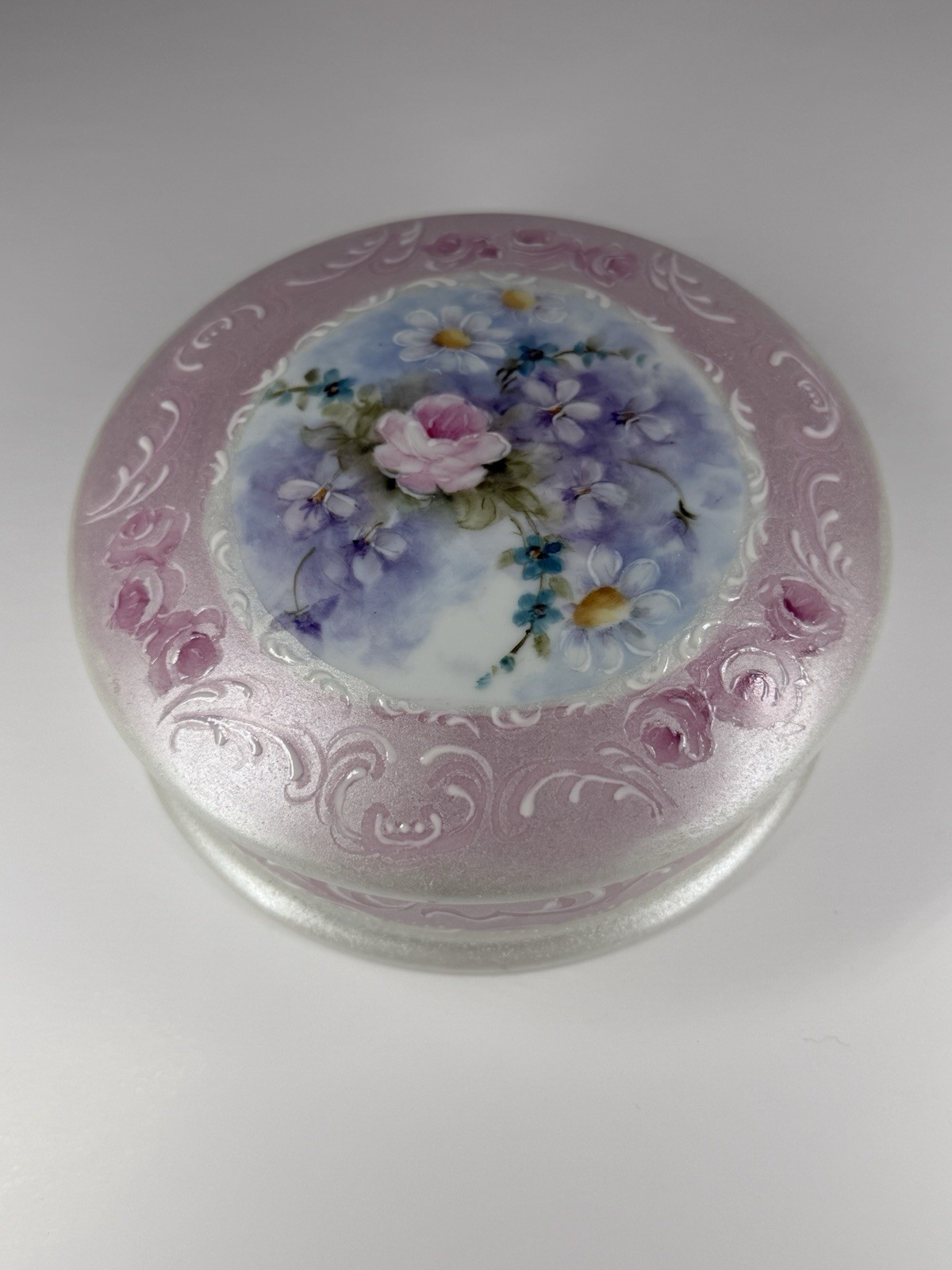 Vintage Limoges France Porcelain Trinket Box Hand Painted Floral Pink Roses 4”