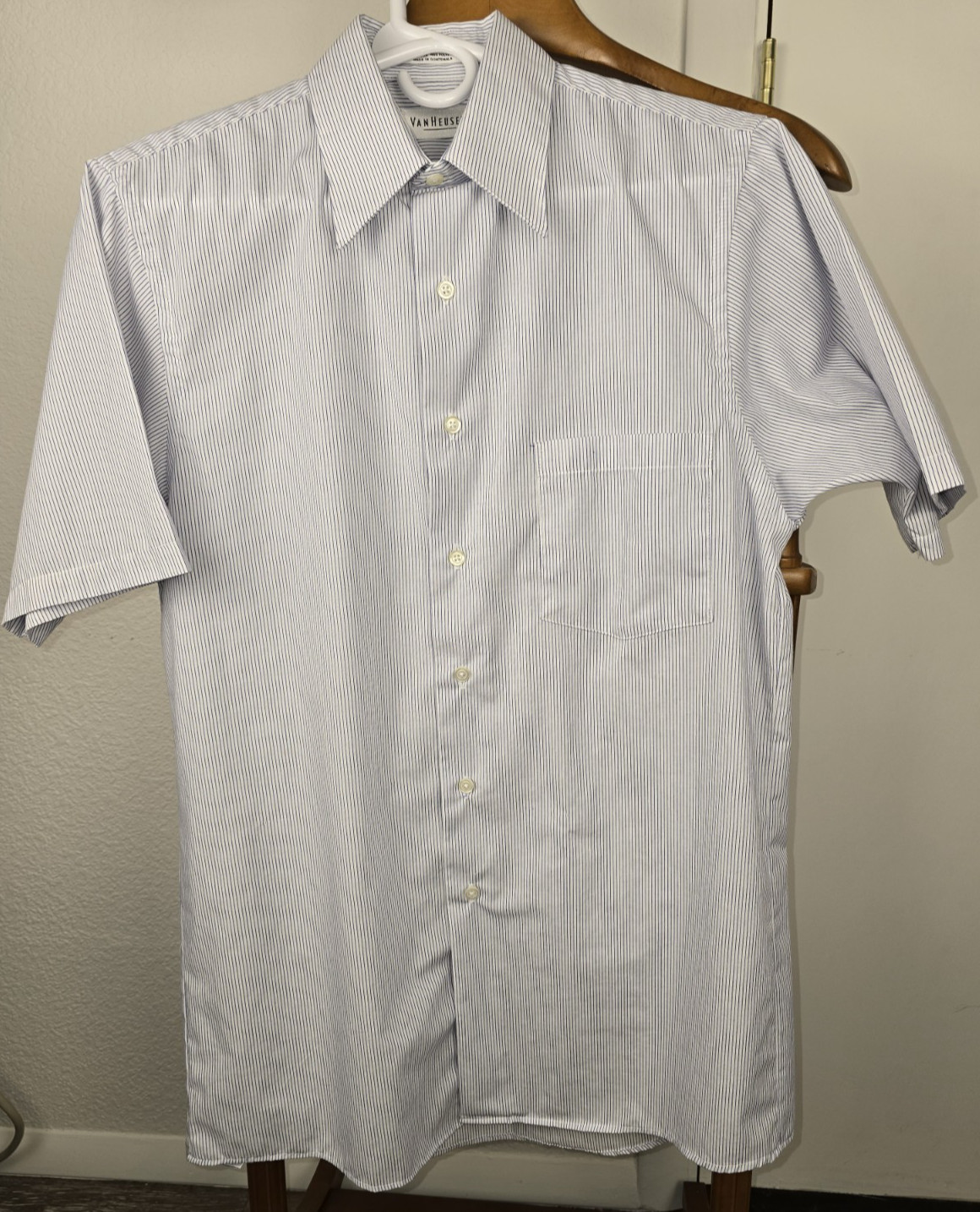 Men\'s Van Heusen Large 15 Half Sleeve White Blue Pin Stripes Dress Shirt