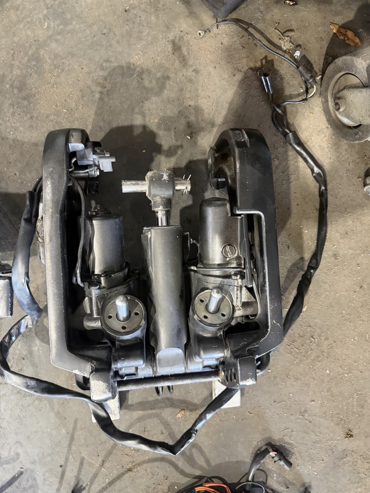 1989 Johnson 110 POWER TRIM AND TILT ASSEMBLY 1989 Johnson 110 POWER TRIM AND TILT ASSEMBLY