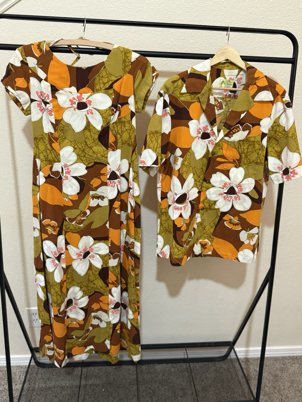 Vintage 1960s Ui-Maikai Matching His & Hers Hawaiian Honeymoon Set Vintage 1960s Ui-Maikai Matching His & Hers Hawaiian Honeymoon Set