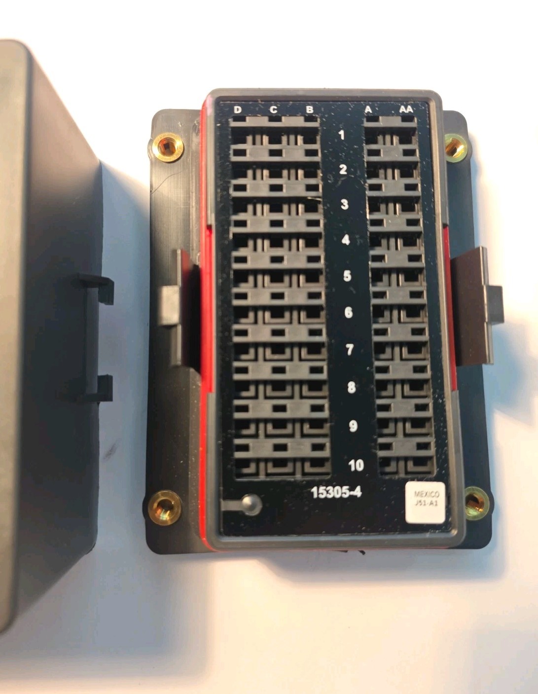 Eaton Bussmann Series 15305-4-0-4 RTMR Fuse panel New 15305-4 