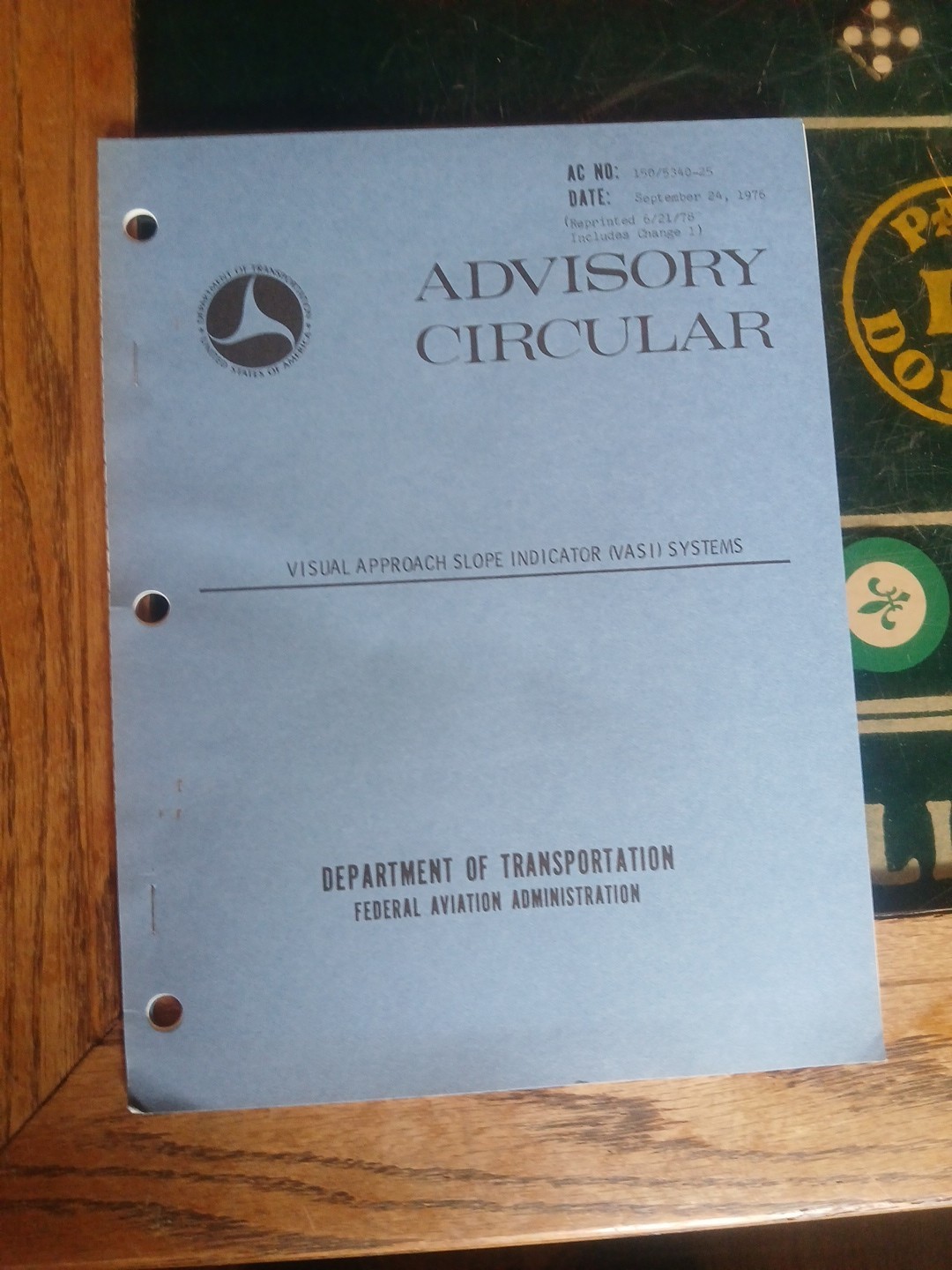 Advisory Circular Visual Approach Slope Indicator Systems 1975 Booklet  (R)