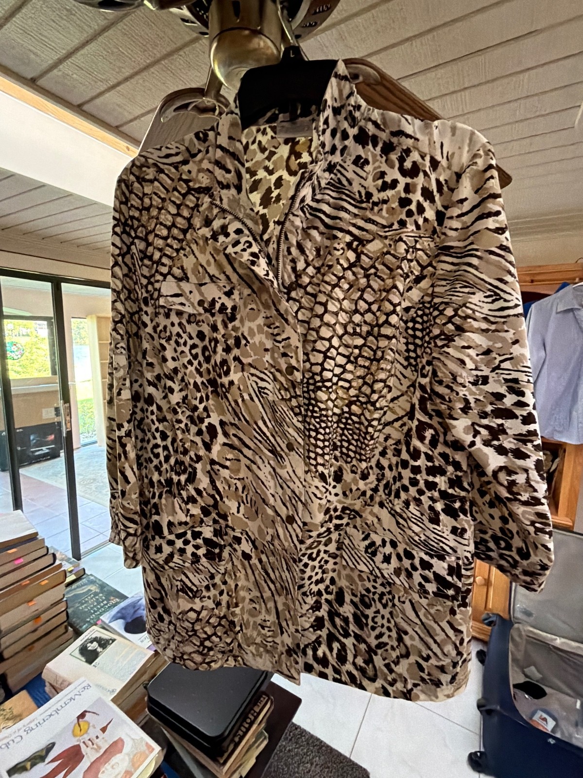 Zenergy by Chico\'s Women\'s Animal Print Zip-Up Jacket Size 2 Zenergy by Chico\'s Women\'s Animal Print Zip-Up Jacket Size 2