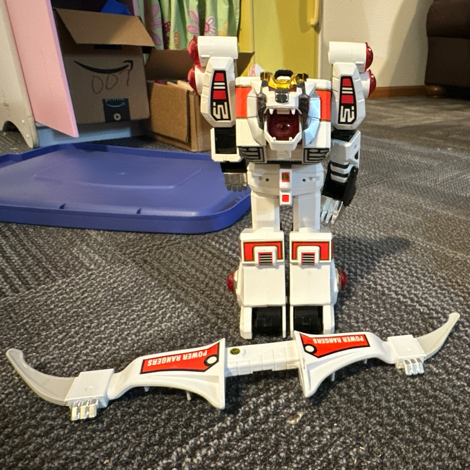 1994 Bandai Mighty Morphin Power Rangers White Tigerzord w/ Tiger Saber Vintage” 1994 Bandai Mighty Morphin Power Rangers White Tigerzord w/ Tiger Saber Vintage”