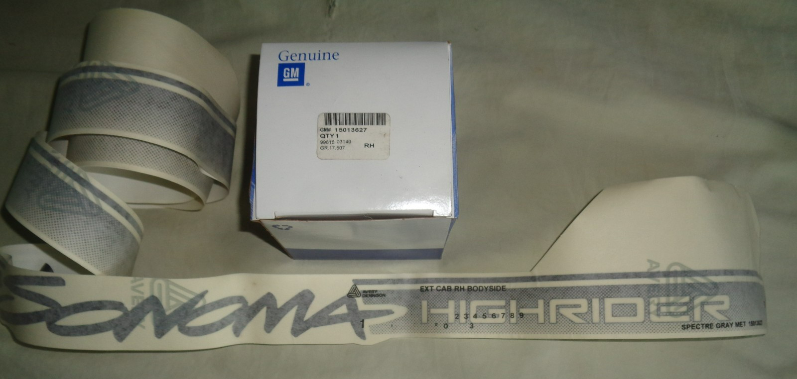 1998 1999 GMC SONOMA HIGHRIDER BODY SIDE STRIPE / DECAL RH GRAY NEW GM 15013627