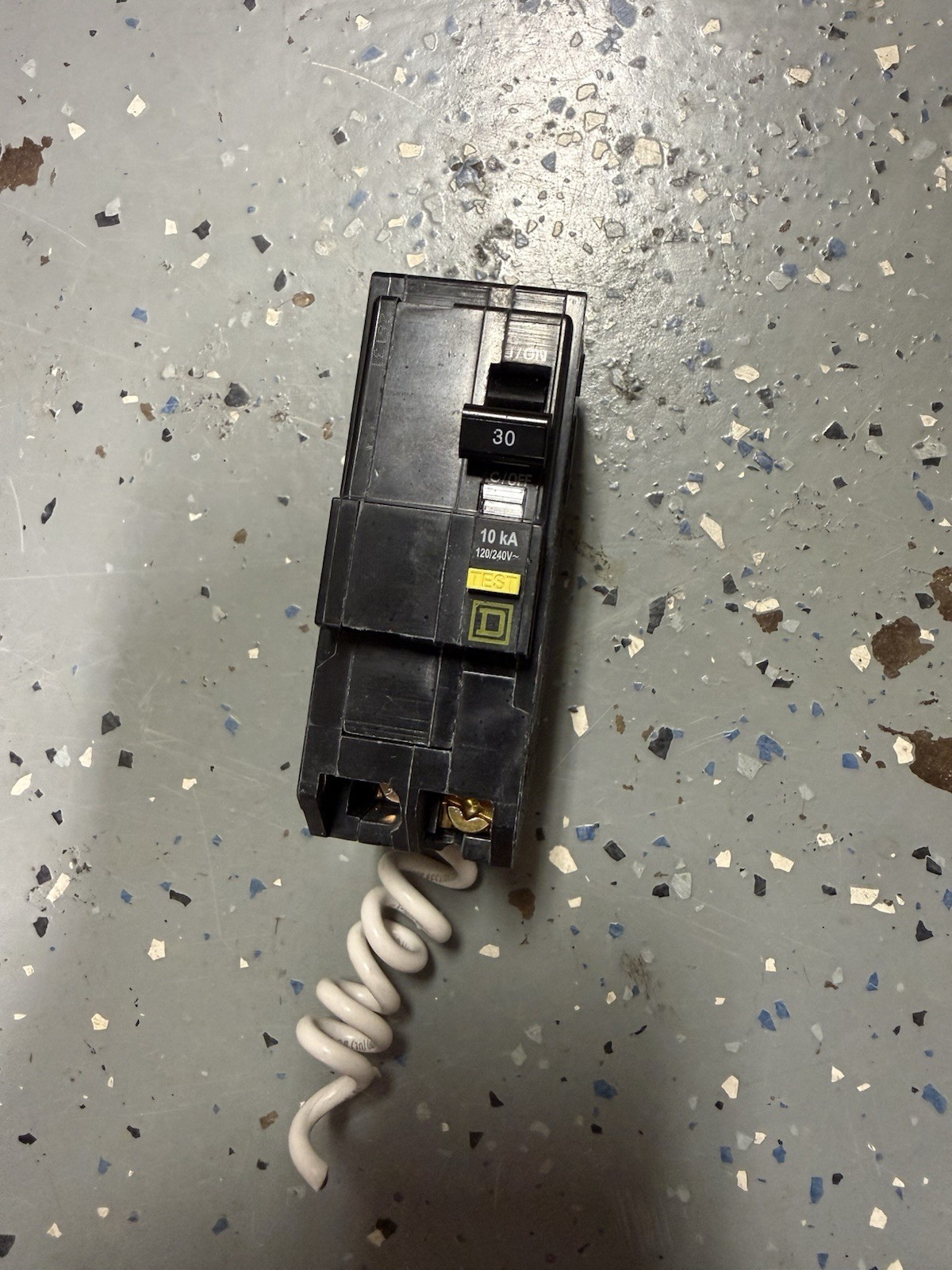 QO230GFI 1 PC SQUARE D QO 2P 30AMP GFCI GROUND-FAULT CIRCUIT BREAKER TAKE-OFFS QO230GFI 1 PC SQUARE D QO 2P 30AMP GFCI GROUND-FAULT CIRCUIT BREAKER TAKE-OFFS