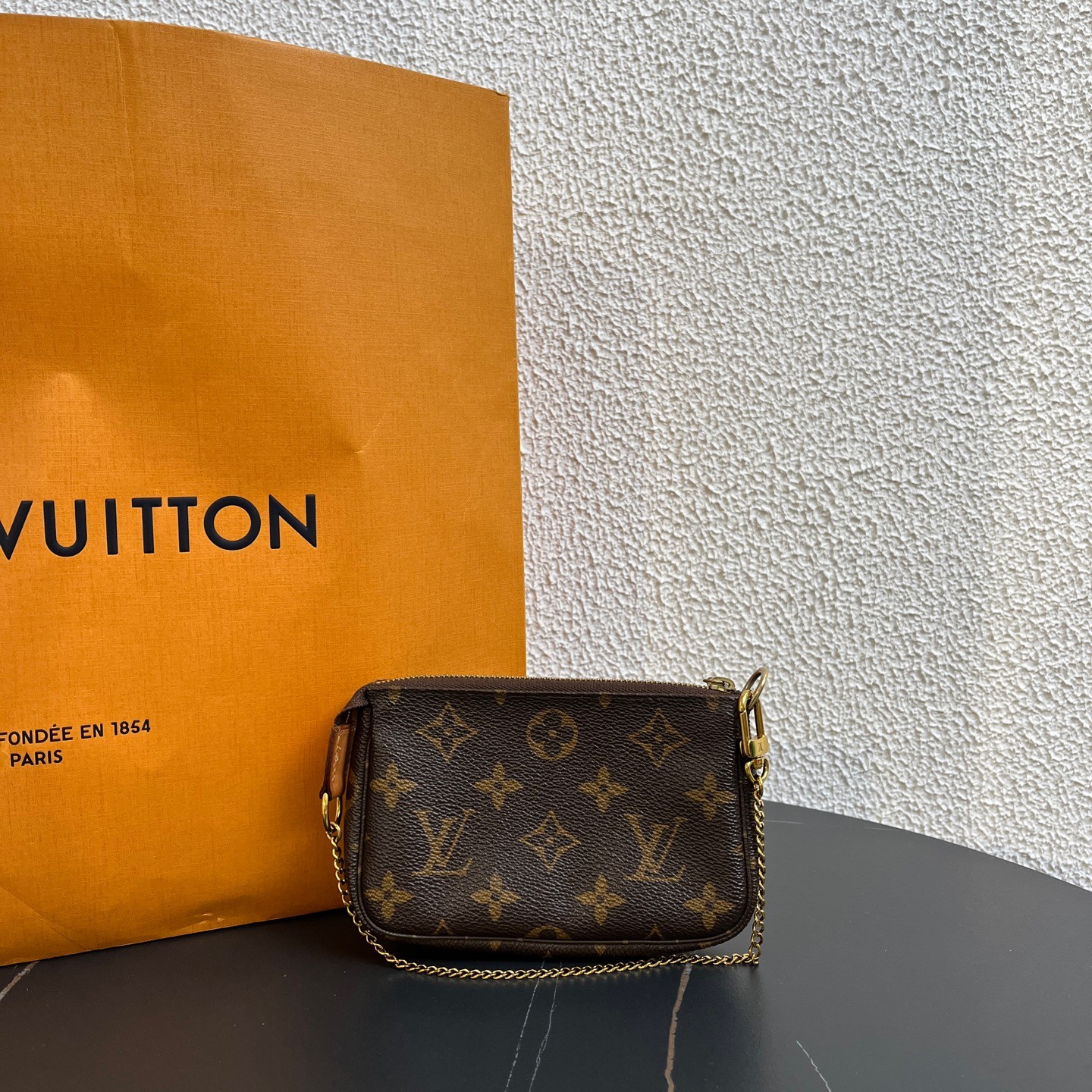 Louis Vuitton Pre-Owned Authentic Underarm Bag Monogram Free Tracked Shipping