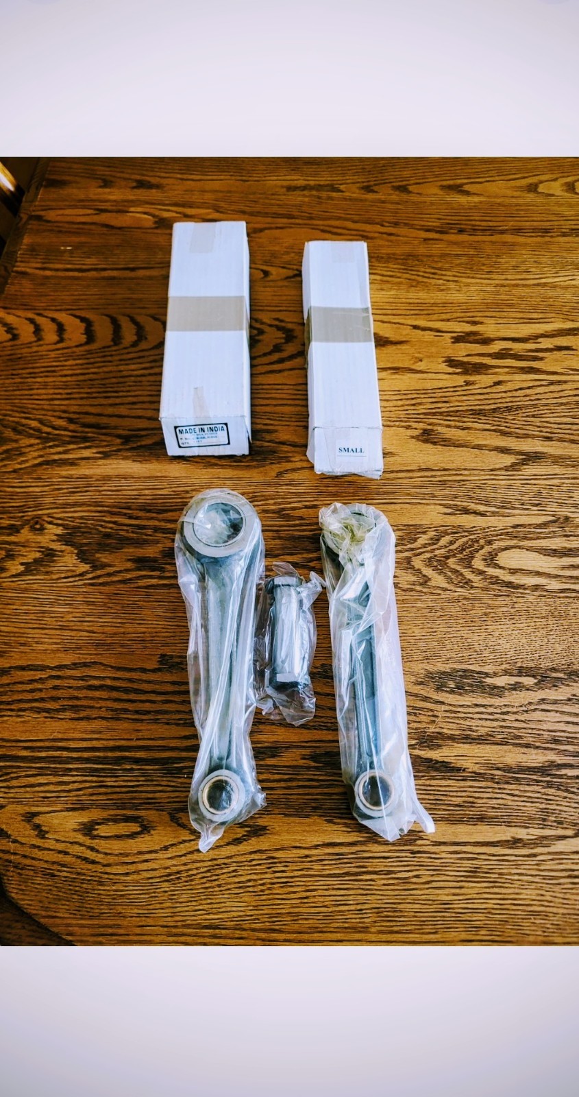 NOS Indian Chief Connecting Rods with Pins 75305/75306