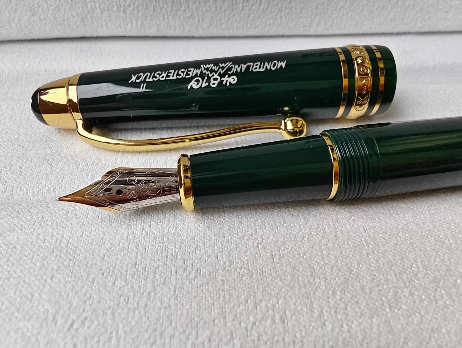 Mont.blanc Dark Jade Green Meisterstück Luxury Fountain Pen Gold Trim w/ Box Mont.blanc Dark Jade Green Meisterstück Luxury Fountain Pen Gold Trim w/ Box