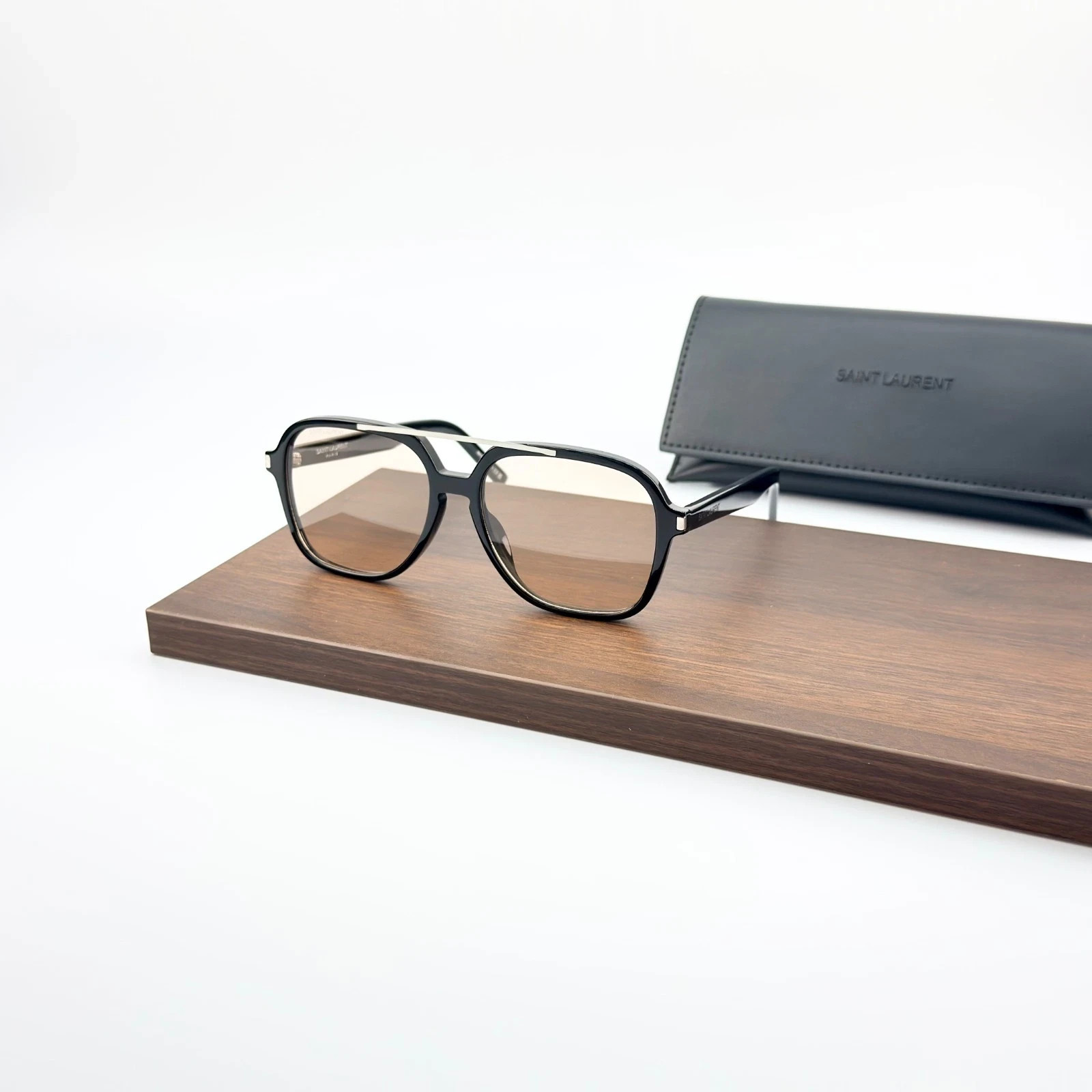 Saint Laurent SL 545 Sunglasses Black Frame Beige Lens Aviator New w/ Box Saint Laurent SL 545 Sunglasses Black Frame Beige Lens Aviator New w/ Box