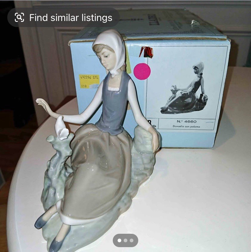 Lladro Shepherdess with Dove Porcelain Figurine #4660 in Original Box