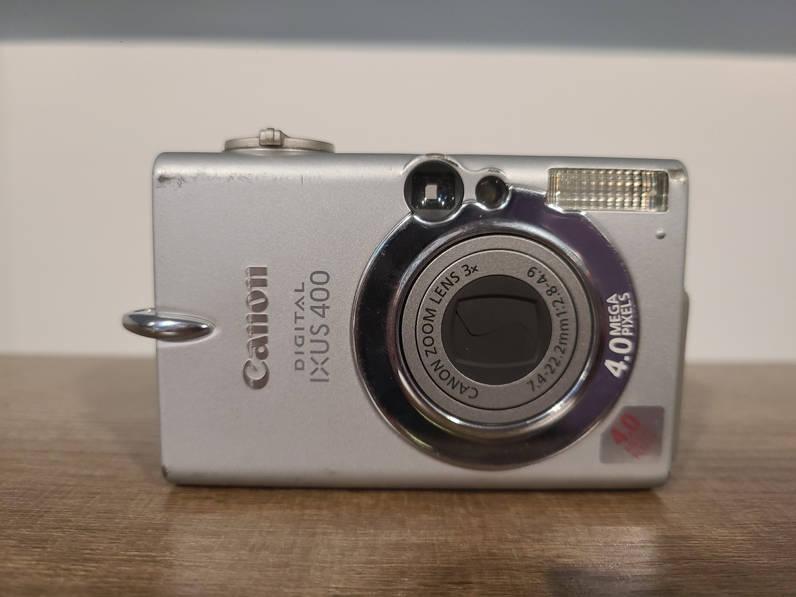 Canon IXUS 400 4MP Digital Camera 3X Optical Zoom Works In Great Condition 