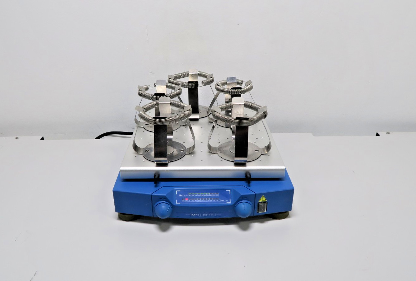 IKA Works  260 Basic S1 Shaker with Flask Holders