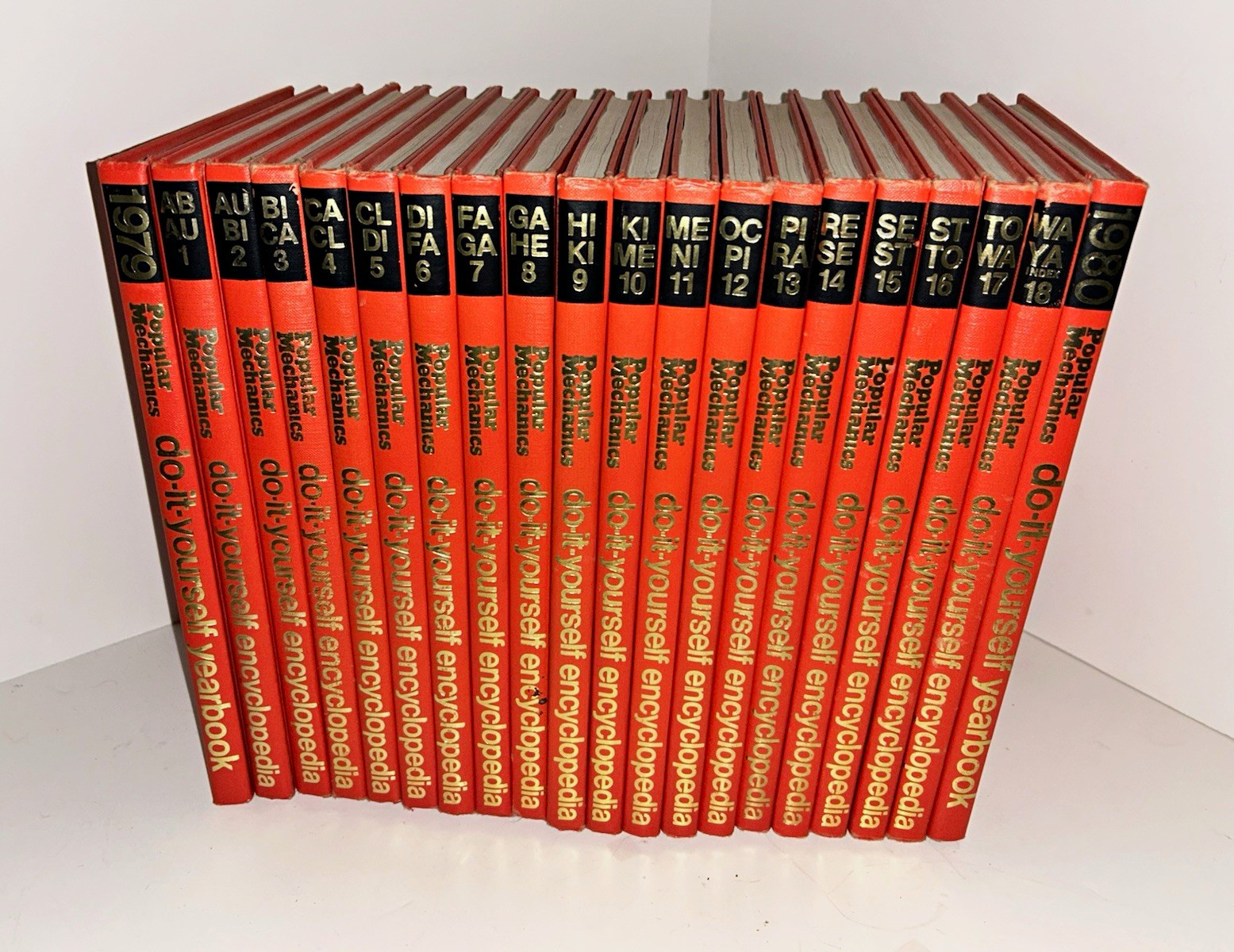 Popular Mechanics DIY Encyclopedia Hardcover Collection Set 18 Volumes 1979-1980 Popular Mechanics DIY Encyclopedia Hardcover Collection Set 18 Volumes 1979-1980