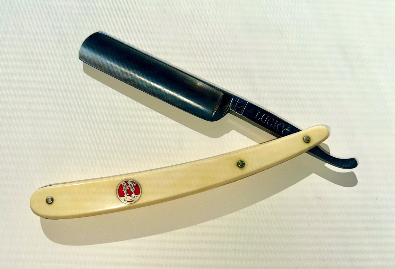 Antique German Straight Razor made in Germany Antique German Straight Razor made in Germany
