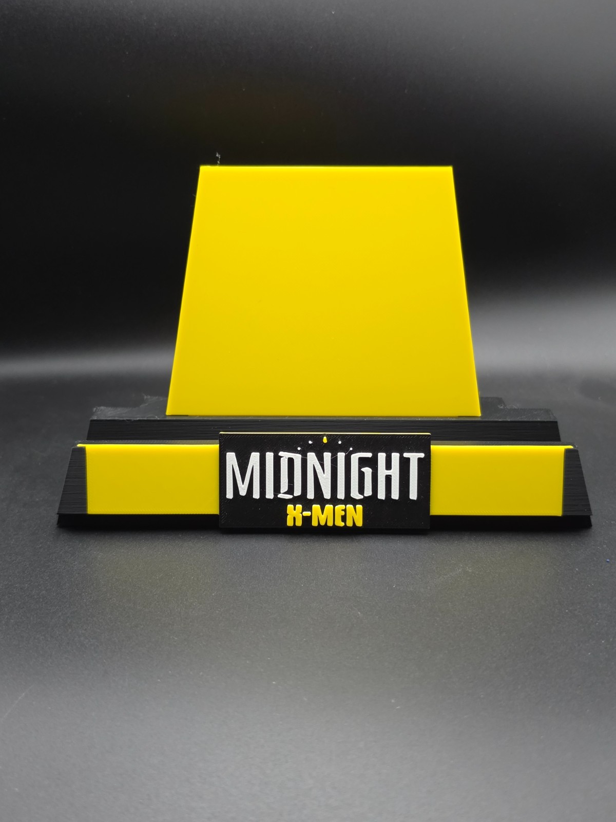 Marvel Midnight X-Men Comic Book Display Stand, CGC, CBCS Non-Graded Comics