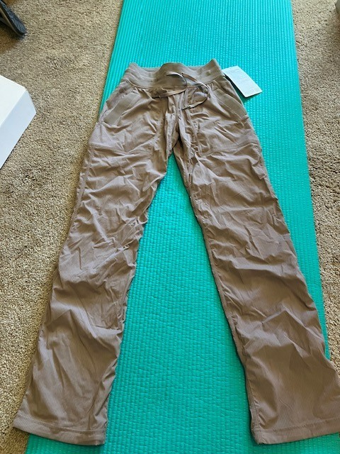 Lululemon NWT Dance Studio Mid-Rise Jogger Pants  Taupetastic Size 2