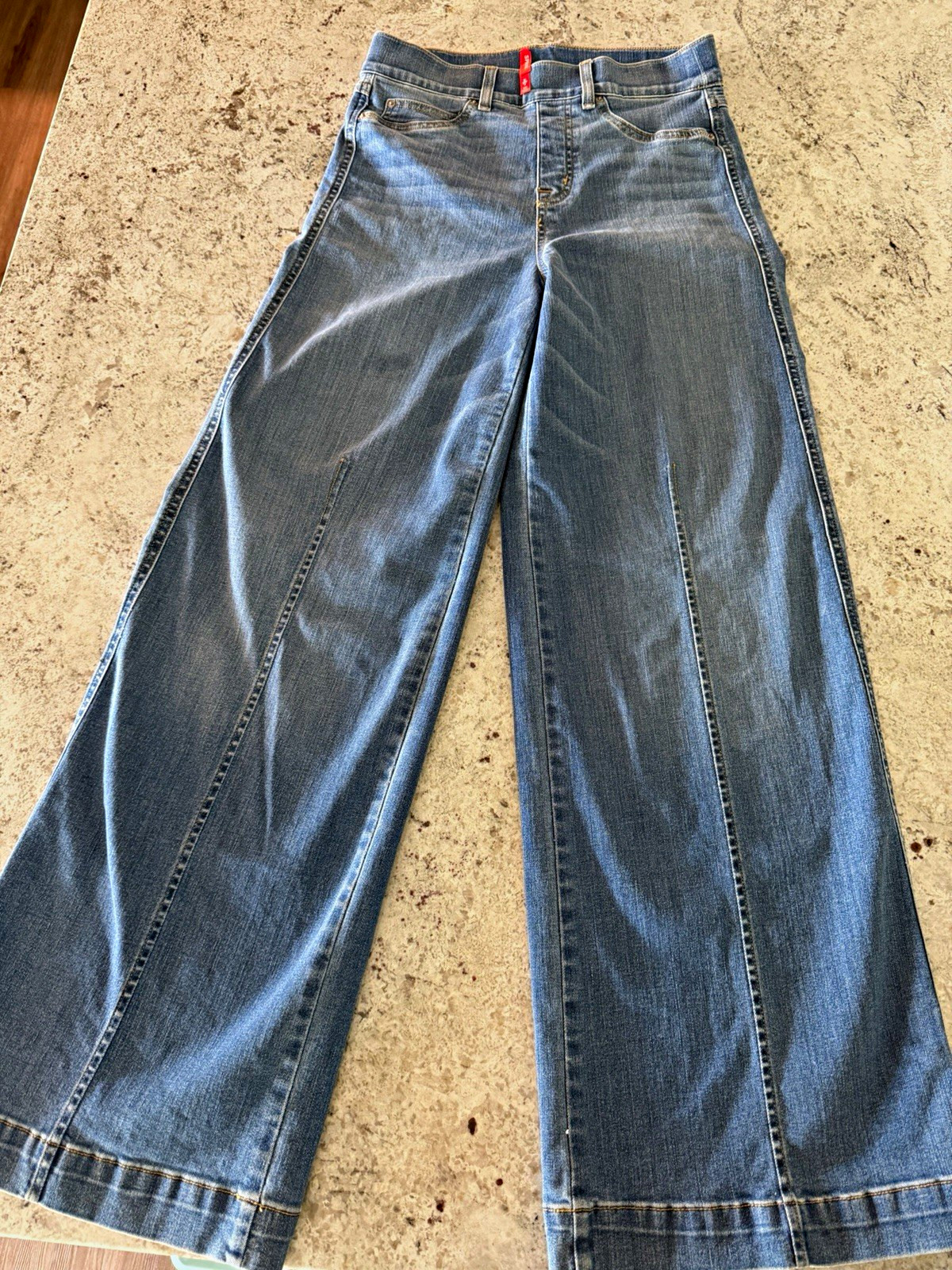 Spanx Seamed Front Women’s Blue Medium Wash Wide Leg Jeans Size S Mid Rise