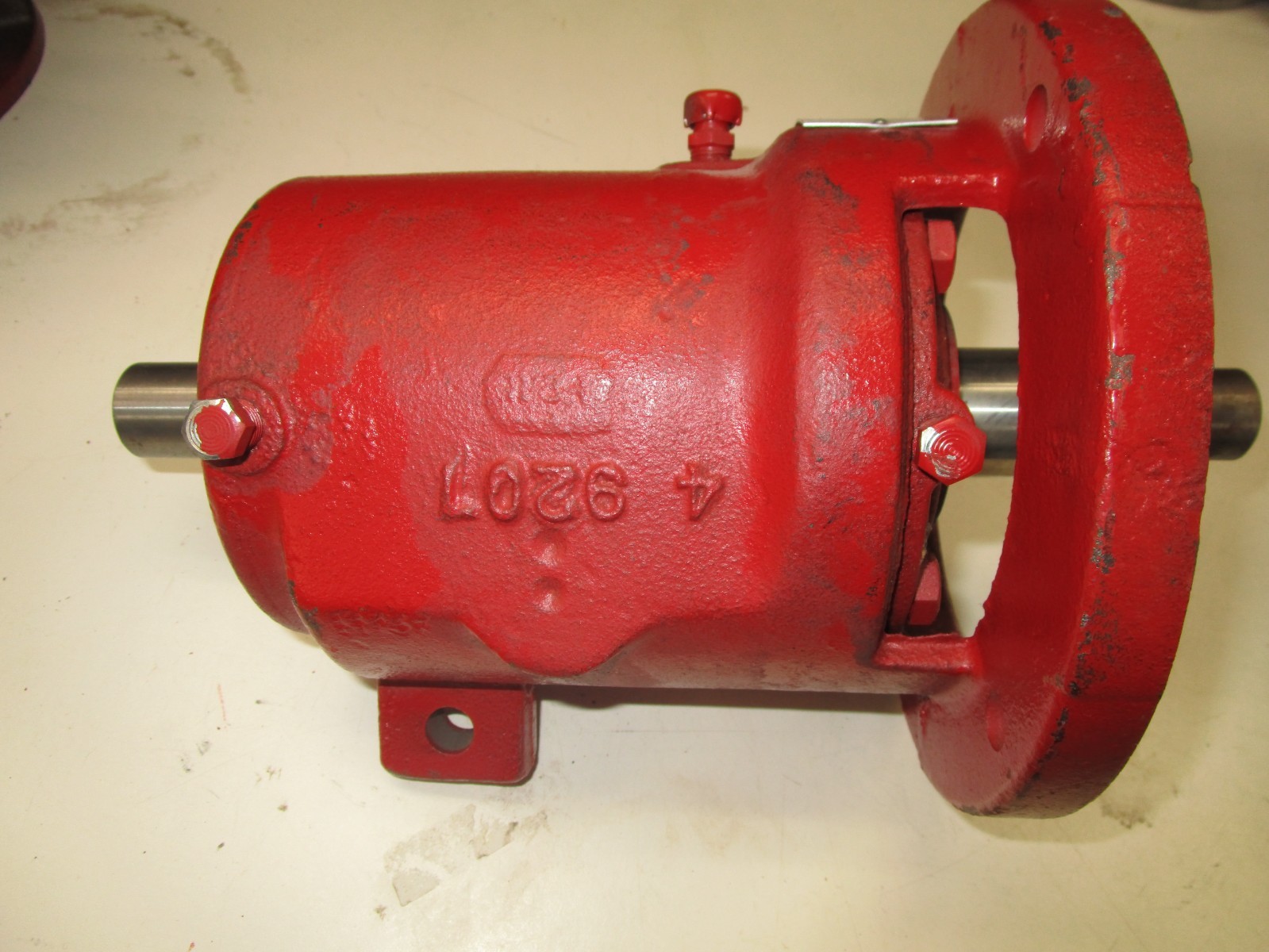 Armstrong Air 819359-002 Pump Bearing Assembly Base Mounted New Old Stock
