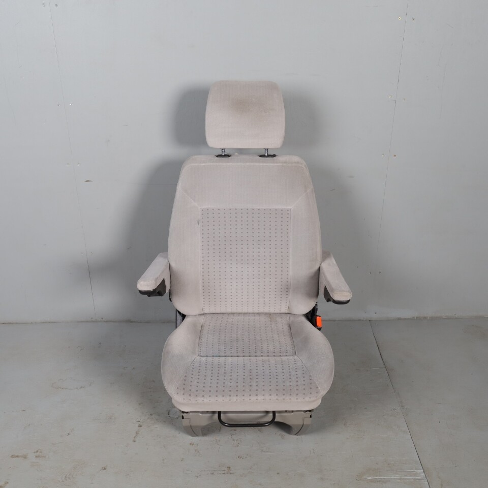 1999-2003 Volkswagen Eurovan Right Front Seat Grey OEM