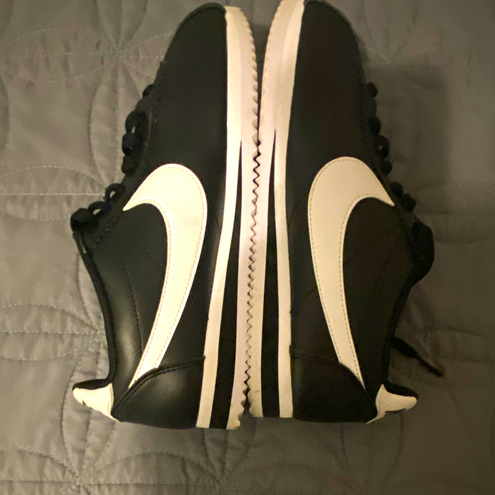 Nike Cortez Men\'s Black/White Leather Low Top Lace-Up Athletic Sneakers