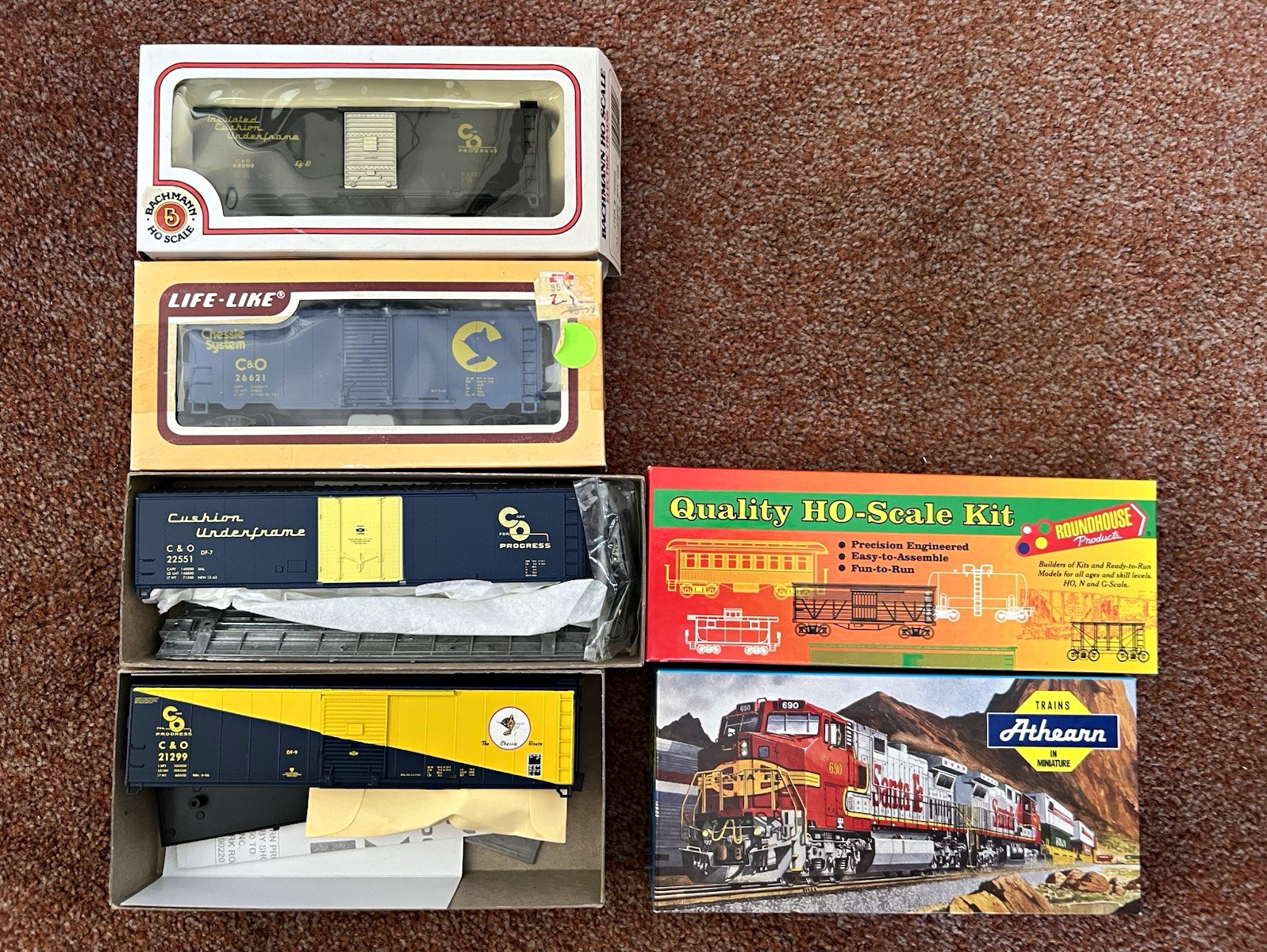 HO Scale C&O Chessie Boxcar Lot of 4 Bachmann Athearn Life-Like Roundhouse NOS
