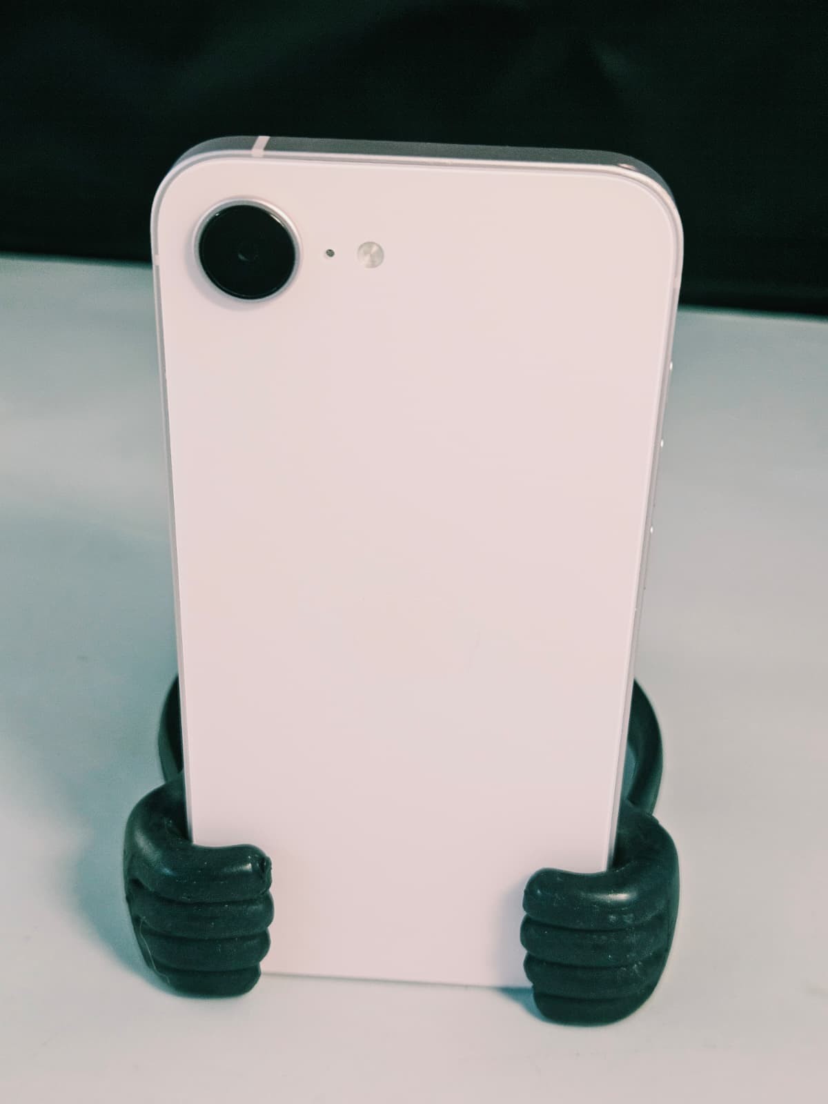 Apple iPhone 17e - 256 GB - Soft Pink (Unlocked) - Open Box Excellent Condition Apple iPhone 17e - 256 GB - Soft Pink (Unlocked) - Open Box Excellent Condition