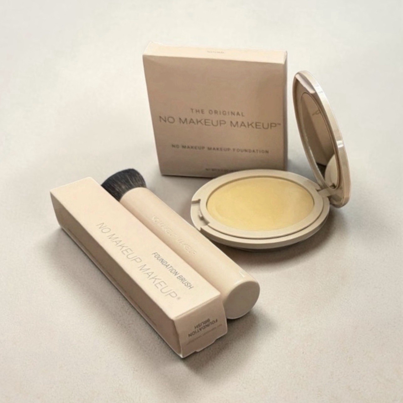 The Original No Makeup Makeup NATURAL cream Foundation & Brush FlexShade Damaged