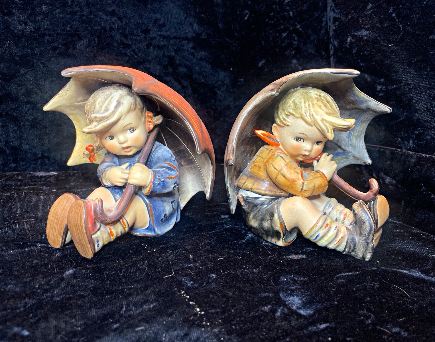 Vintage Goebel Hummel Umbrella Boy & Girl Figurines W Germany 152/0 Pair