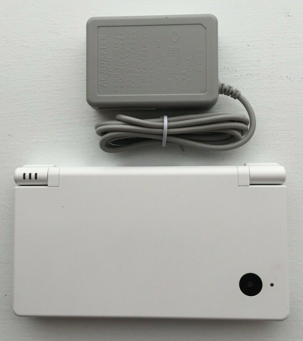 Nintendo DSi Arctic White + Charger GOOD CONDITION Japan Import US Seller Nintendo DSi Arctic White + Charger GOOD CONDITION Japan Import US Seller