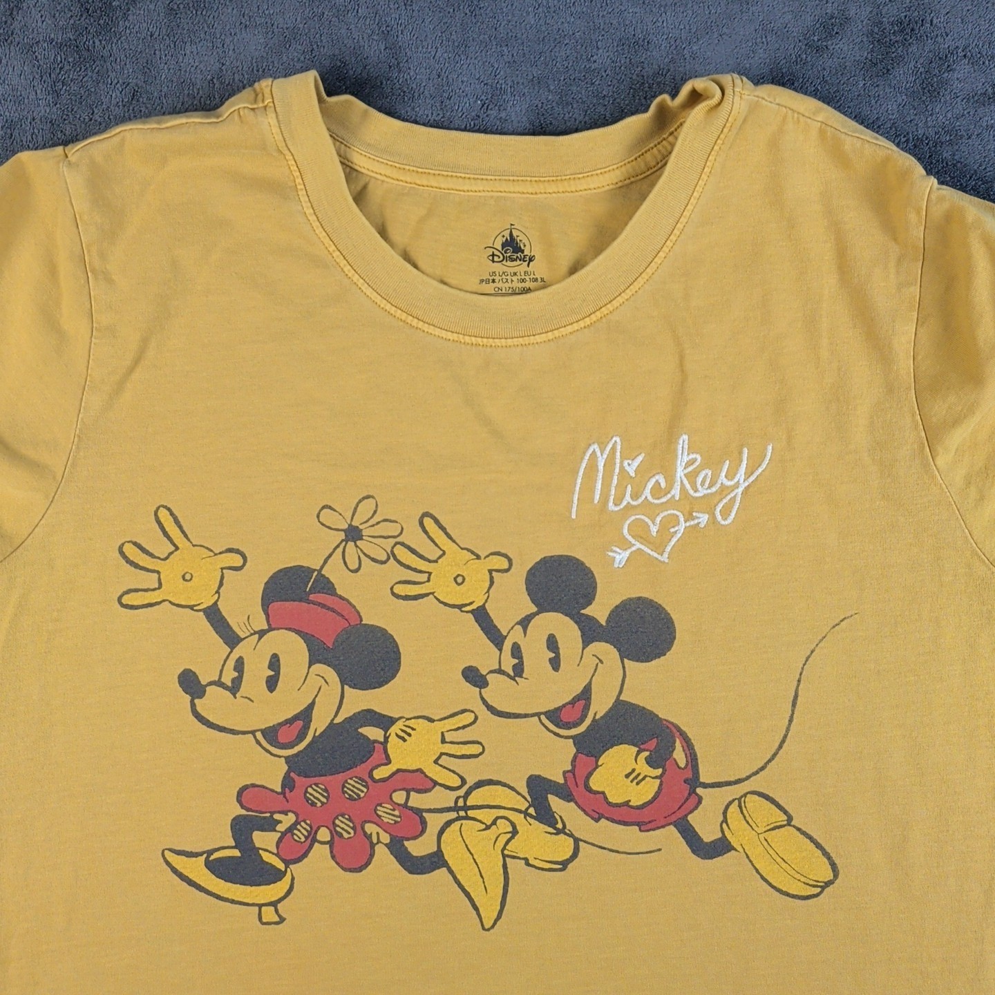 Disney Yellow Mickey & Minnie Heart Love Short Sleeve Tee Shirt sz Large Disney Yellow Mickey & Minnie Heart Love Short Sleeve Tee Shirt sz Large