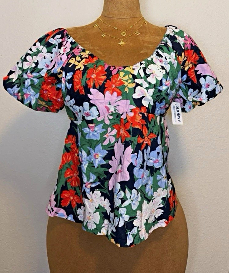 Women\'s Floral Smocked Square Neck Puff Sleeve Peplum Blouse.