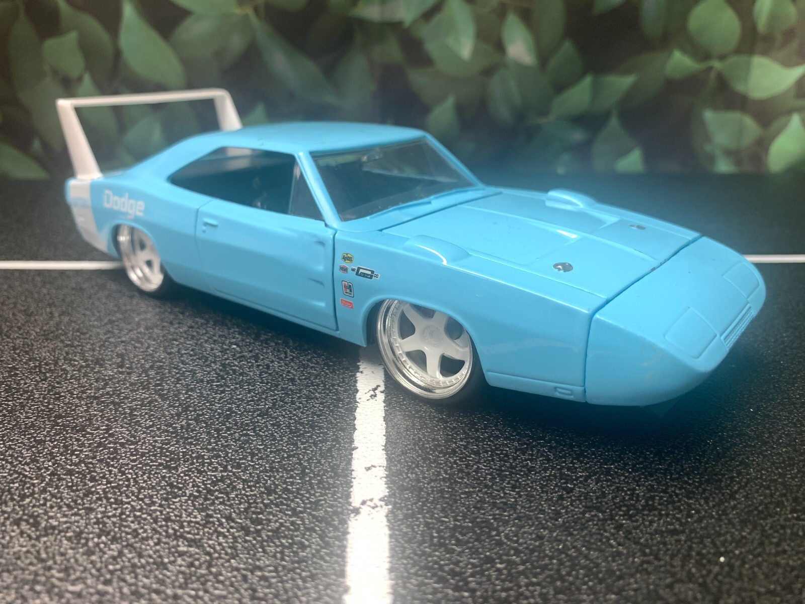 Imperfect 1:24 Diecast Car JADA 1969 DODGE CHARGER DAYTONA Blue No Box AS-IS