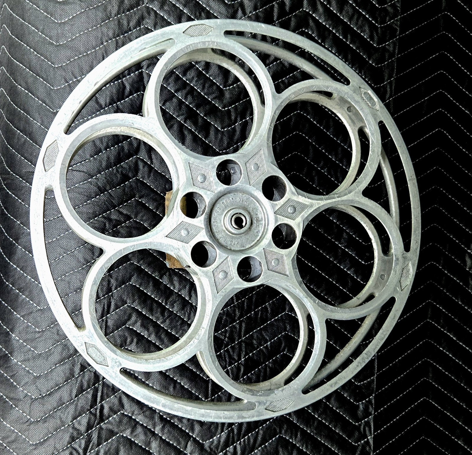 Vntg Goldberg Bros  35mm Cast Aluminum 6  Hole 2000' House Reel -FREE SHIPPING