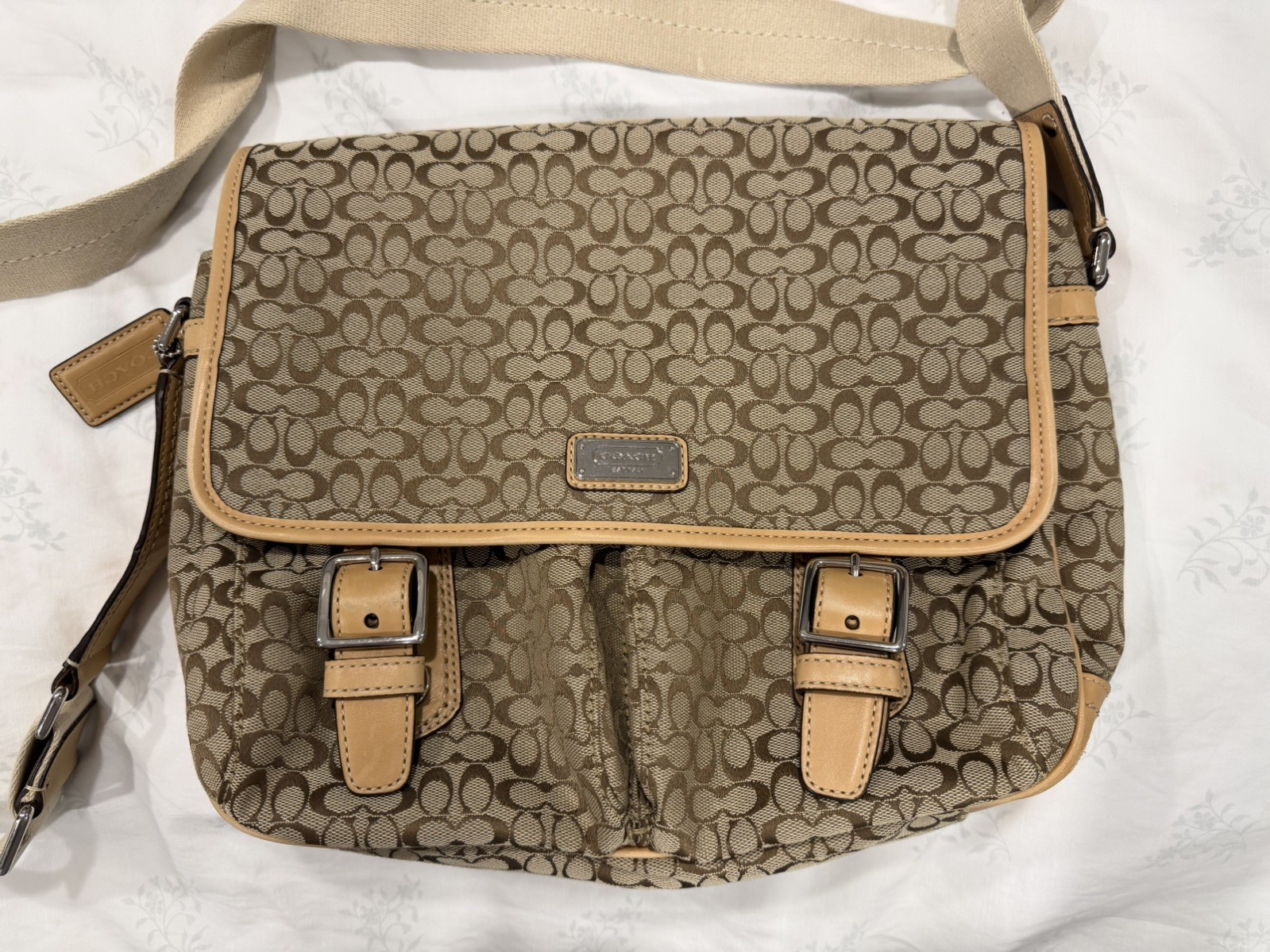 Coach F 70293 Large Signature Jacquard Messenger Bag Khaki Camel, 2010