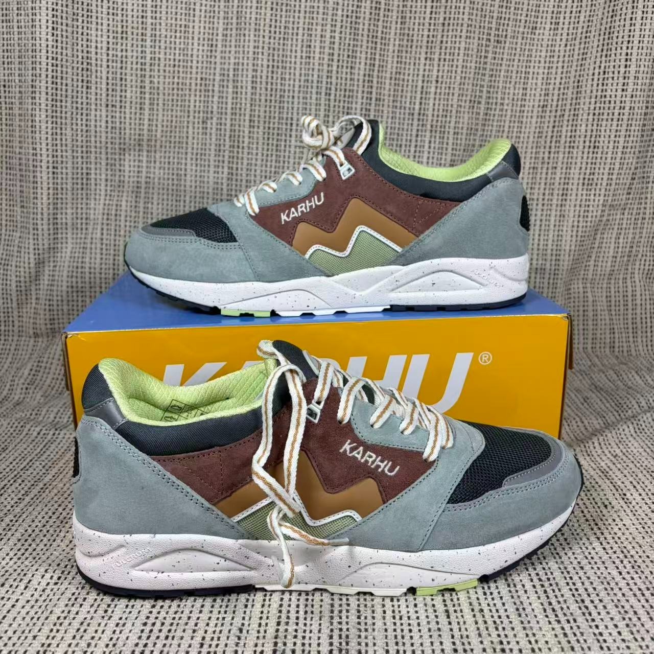 Karhu Aria 95 'Pigeon Doe' Men's Athletic Shoes F803087 Karhu Aria 95 'Pigeon Doe' Men's Athletic Shoes F803087