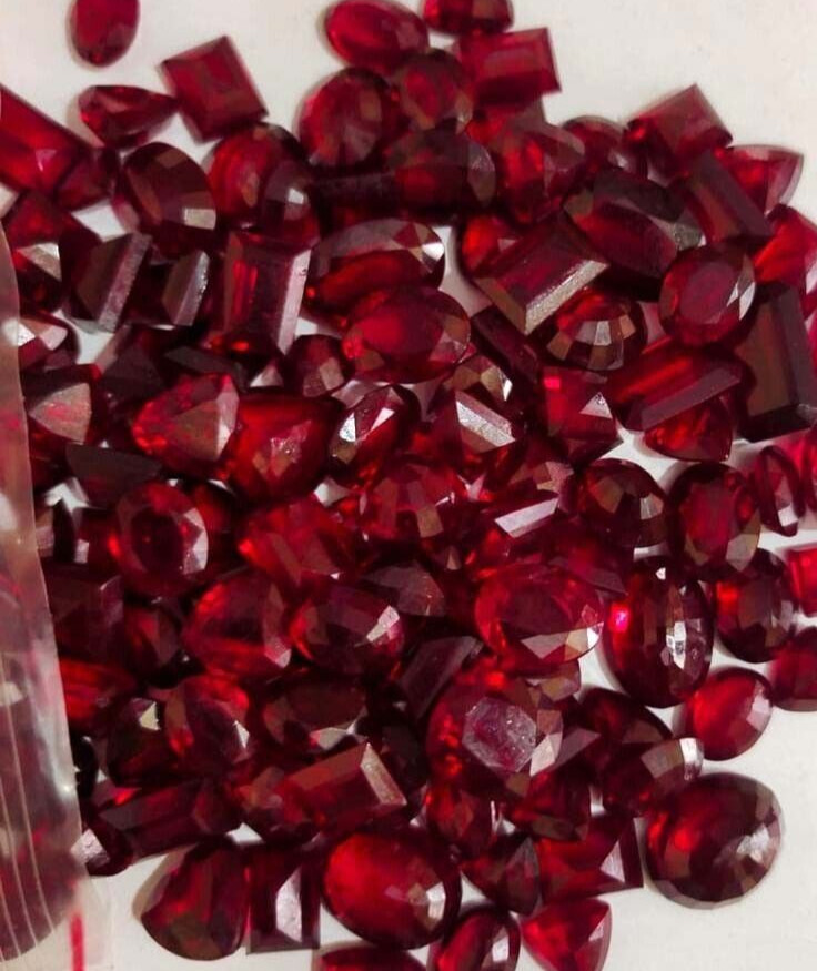 Natural Red Garnet 500 Carat Unheated Loose Gemstone Mix Shape Lot Mozambique Natural Red Garnet 500 Carat Unheated Loose Gemstone Mix Shape Lot Mozambique