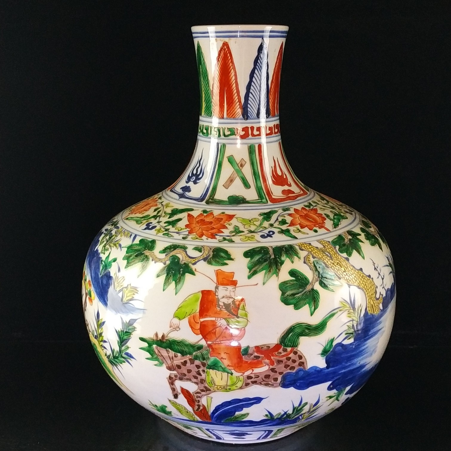 Antique Chinese Yuan Dynasty Five-Color Hand-Painted Celestial Globe Vase